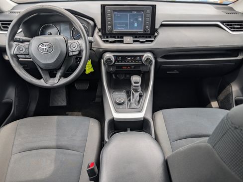 Used 2022 Toyota RAV4 LE AWD/4WD image 10