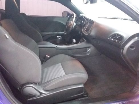 Used 2022 Dodge Challenger R/T RWD image 11