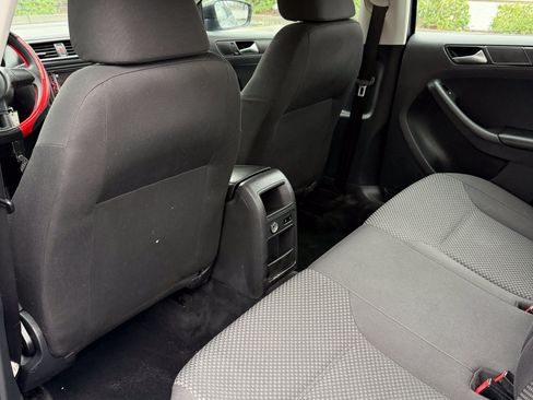 Used 2013 Volkswagen Jetta S FWD image 22