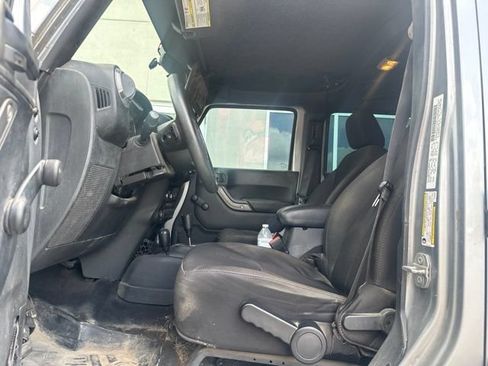 Used 2014 Jeep Wrangler Unlimited Sport AWD/4WD image 7