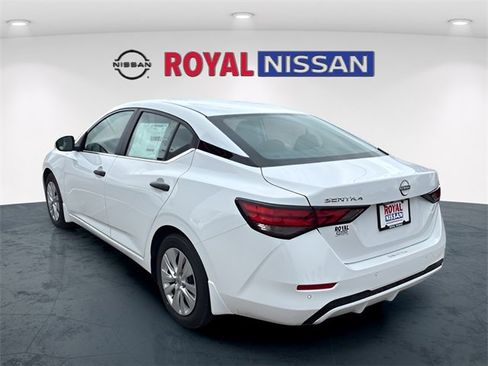 Used 2025 Nissan Sentra S image 5