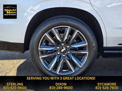 Used 2024 Cadillac Escalade Sport Platinum image 9