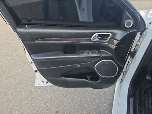 Used 2016 Jeep Grand Cherokee High Altitude image 9