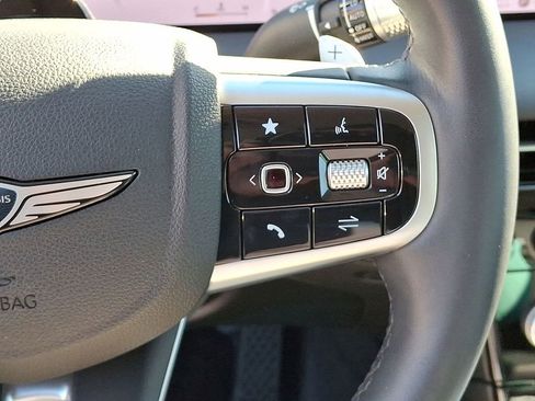 Used 2025 Genesis G80 2.5T image 18