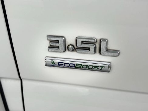 Used 2015 Ford F150 Lariat w/ Equipment Group 502A Luxury RWD image 6