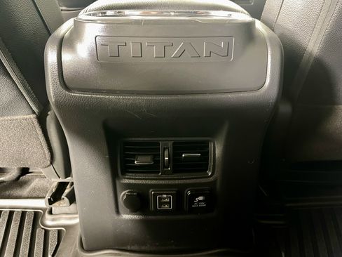 Used 2020 Nissan Titan SL w/ Moonroof Package image 26