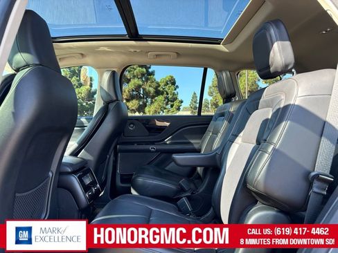 Used 2022 Lincoln Aviator Reserve w/ Equipment Group 201A image 16