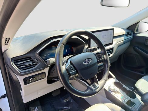 Used 2023 Ford Escape Platinum image 23