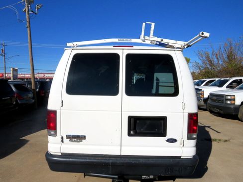 Used 2008 Ford E-250 and Econoline 250 image 13