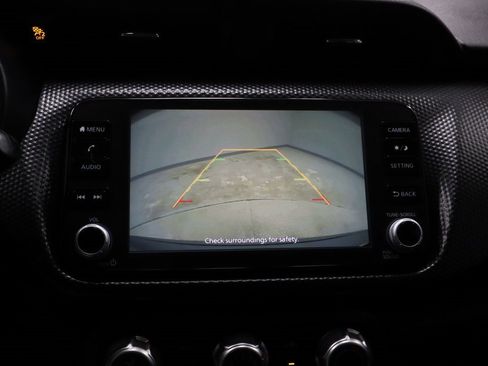 Certified 2023 Nissan Kicks SV image 3