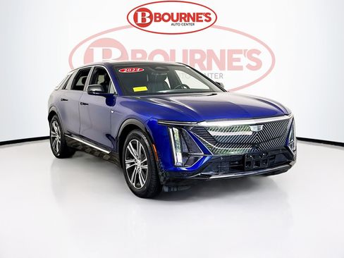 Used 2024 Cadillac Lyriq Luxury AWD/4WD image 1
