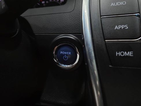 Used 2015 Toyota Camry SE w/ Moonroof Package FWD image 25