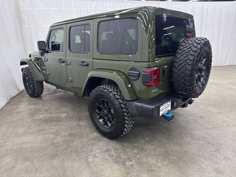 Used 2024 Jeep Wrangler Unlimited Sahara w/ Safety Group image 26