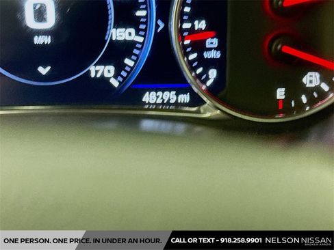 Used 2023 Chevrolet Traverse Premier w/ Redline Edition image 12