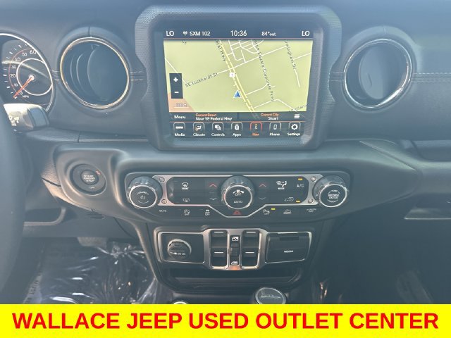 Used 2021 Jeep Gladiator Overland AWD/4WD image 17