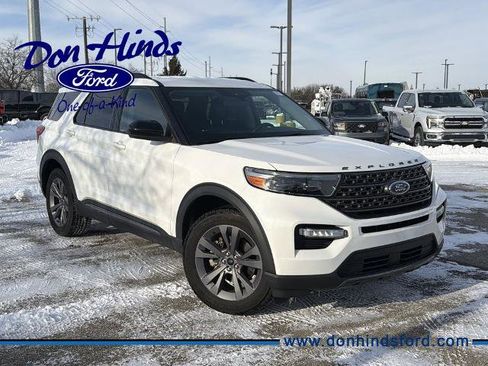 Certified 2022 Ford Explorer XLT w/ Equipment Group 202A image 1