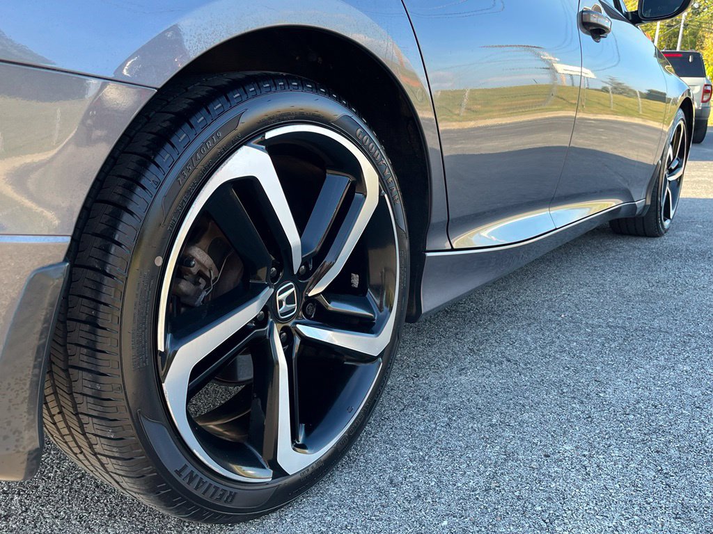 Used 2020 Honda Accord Sport image 11