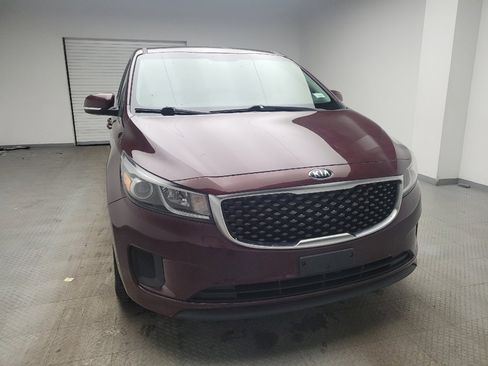 Used 2018 Kia Sedona LX image 14
