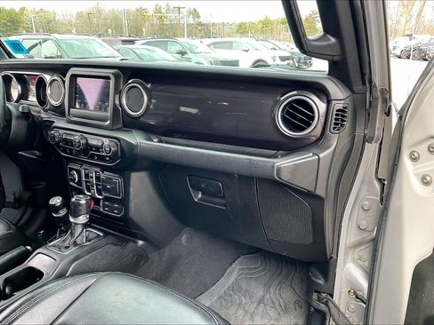Used 2021 Jeep Wrangler Unlimited Sahara image 12