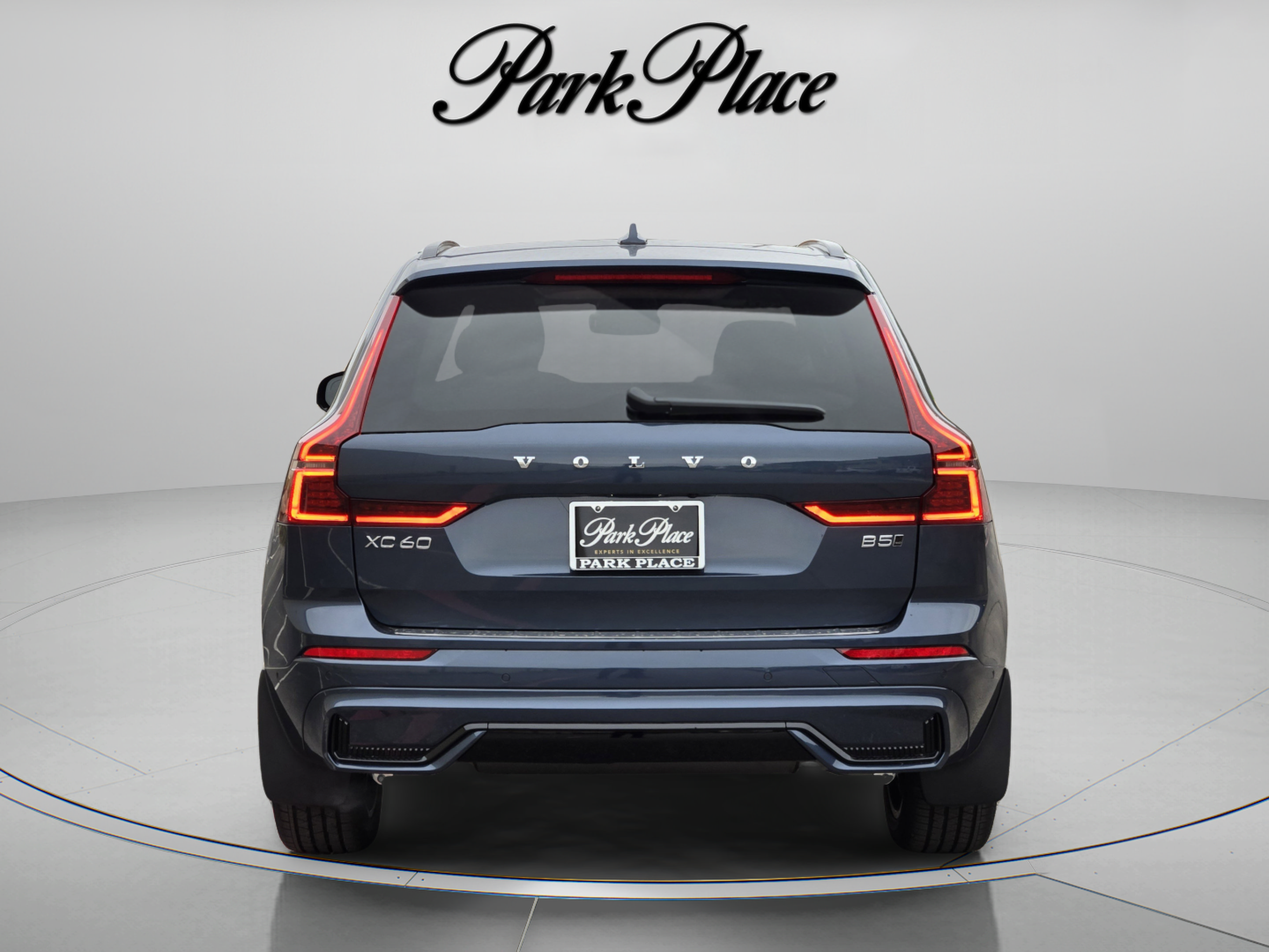 Used 2026 Volvo XC60 B5 Plus w/ Protection Package Premier AWD/4WD image 4