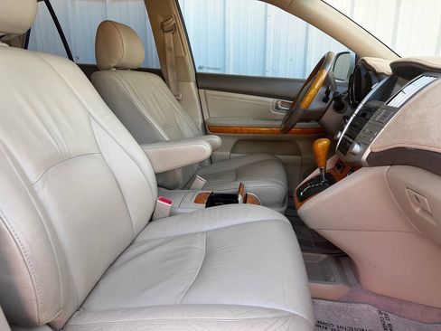 Used 2006 Lexus RX 330 FWD image 16