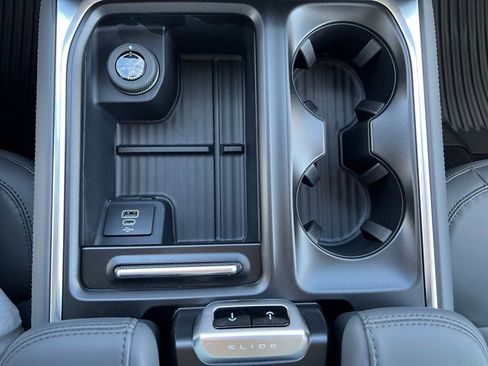 New 2026 Ford Expedition Active image 38