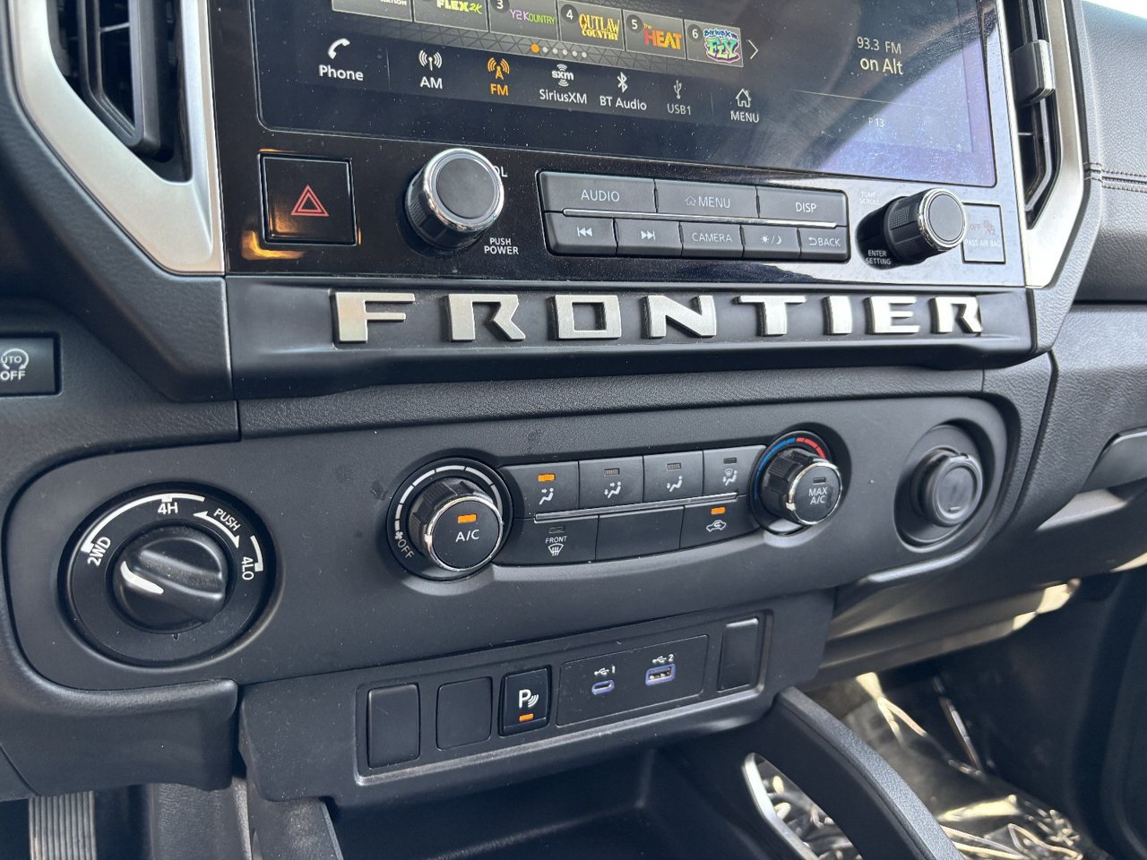 Used 2025 Nissan Frontier SV AWD/4WD image 23