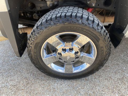 Used 2018 Chevrolet Silverado 2500 LTZ w/ Duramax Plus Package image 9