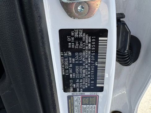 Used 2023 Kia Sorento X-Line EX image 36