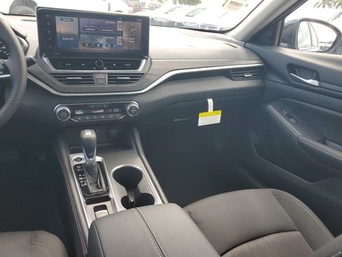 New 2025 Nissan Altima 2.5 SV w/ SV Premium Package image 14