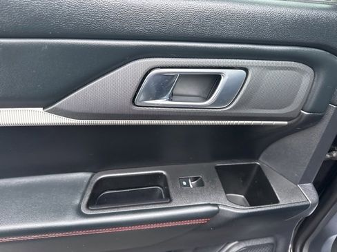 Certified 2025 Ford Explorer ST-Line w/ Premium Package image 11