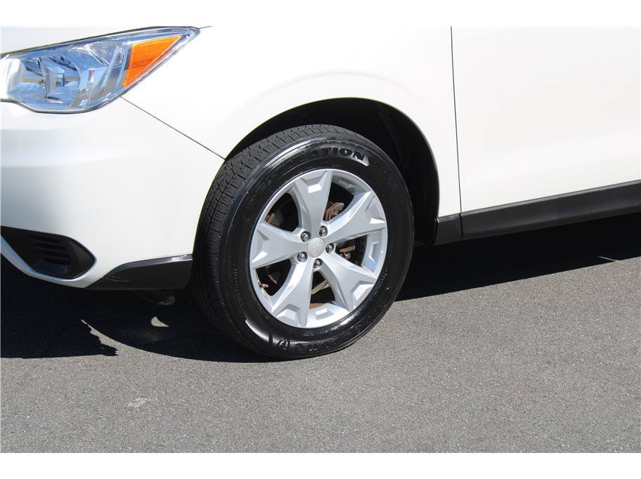 Used 2016 Subaru Forester 2.5i w/ Alloy Wheel Package AWD/4WD image 6
