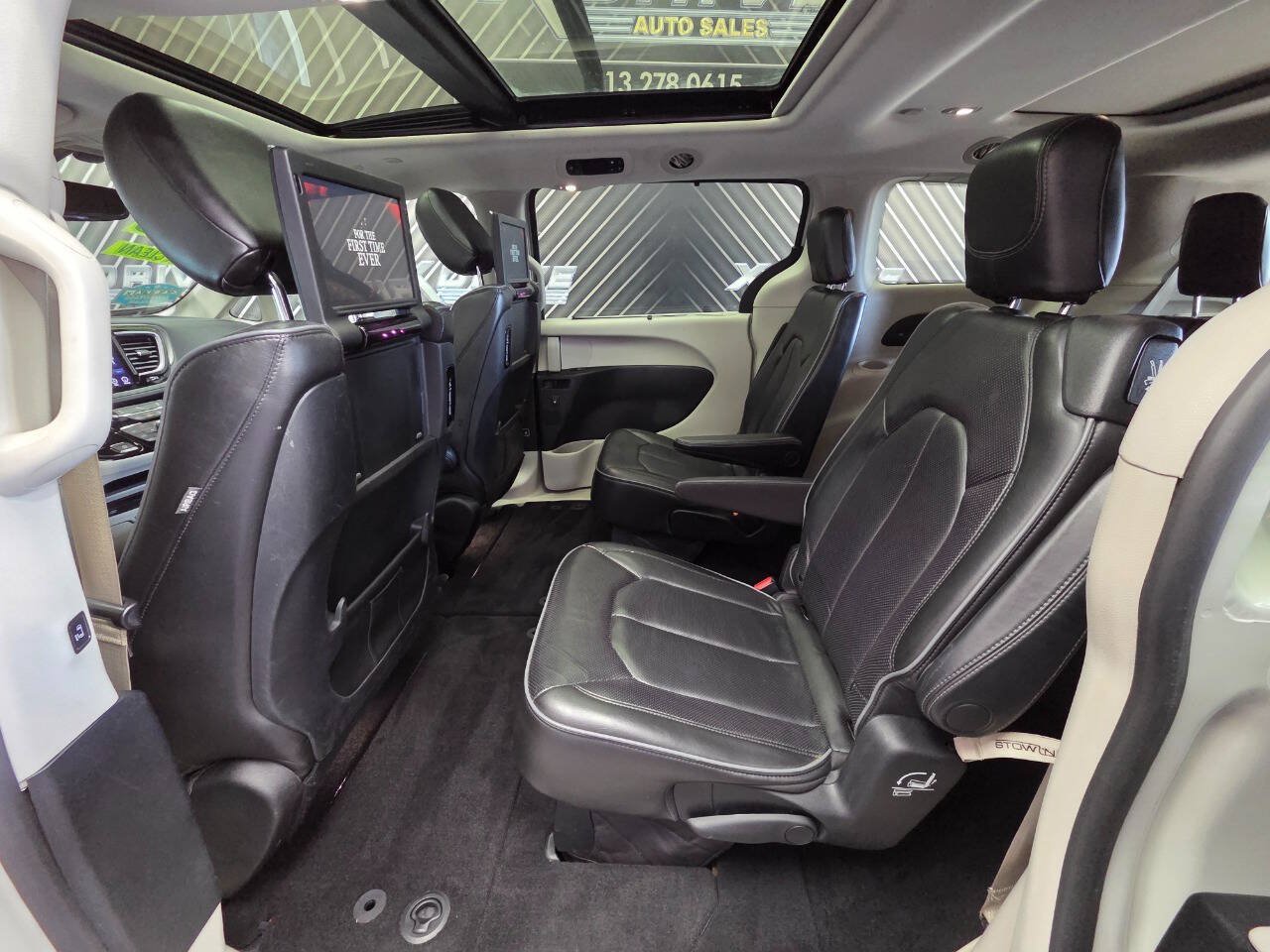 Used 2019 Chrysler Pacifica Limited FWD image 29