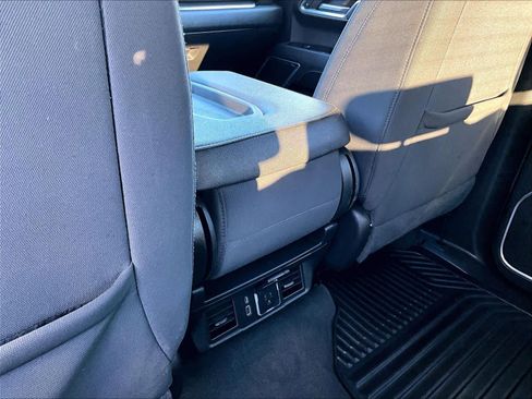 Used 2022 Chevrolet Silverado 1500 LT image 28