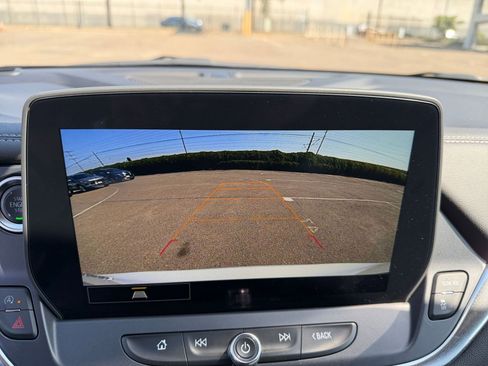 Used 2025 Chevrolet Blazer LT image 17