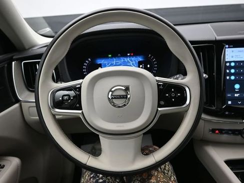Used 2023 Volvo XC60 B5 Ultimate w/ Climate Package AWD/4WD image 25