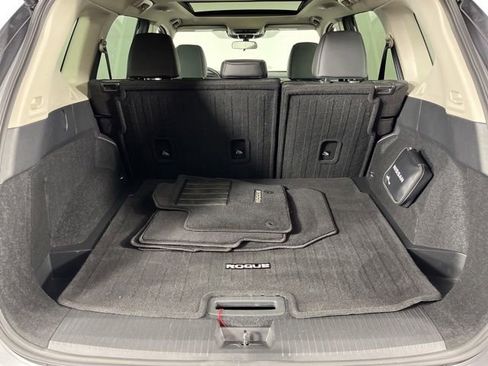 Used 2025 Nissan Rogue SV w/ SV Premium Package FWD image 50