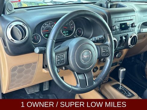 Used 2013 Jeep Wrangler Unlimited Sahara w/ Connectivity Group AWD/4WD image 5