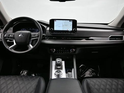 Used 2024 Mitsubishi Outlander SEL image 45