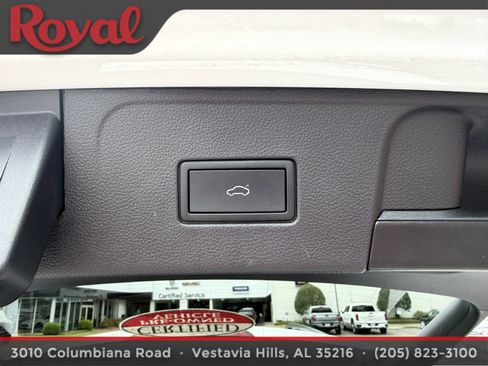 Certified 2023 Volkswagen Atlas SE w/ Panoramic Sunroof Package image 11