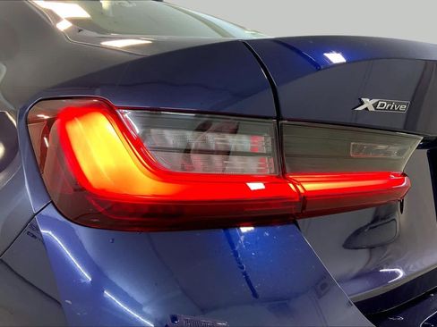 Used 2023 BMW 330e xDrive w/ Premium Package AWD/4WD image 28