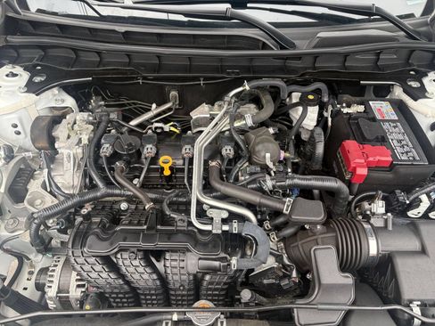 Used 2025 Nissan Altima 2.5 SV FWD image 31
