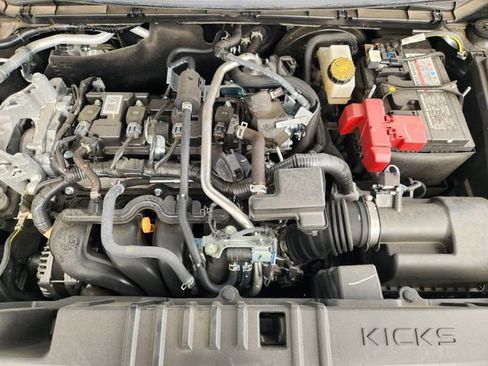 Used 2025 Nissan Kicks SV FWD image 25