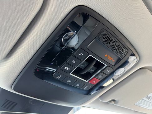 Used 2025 Kia Carnival SX Prestige FWD image 37