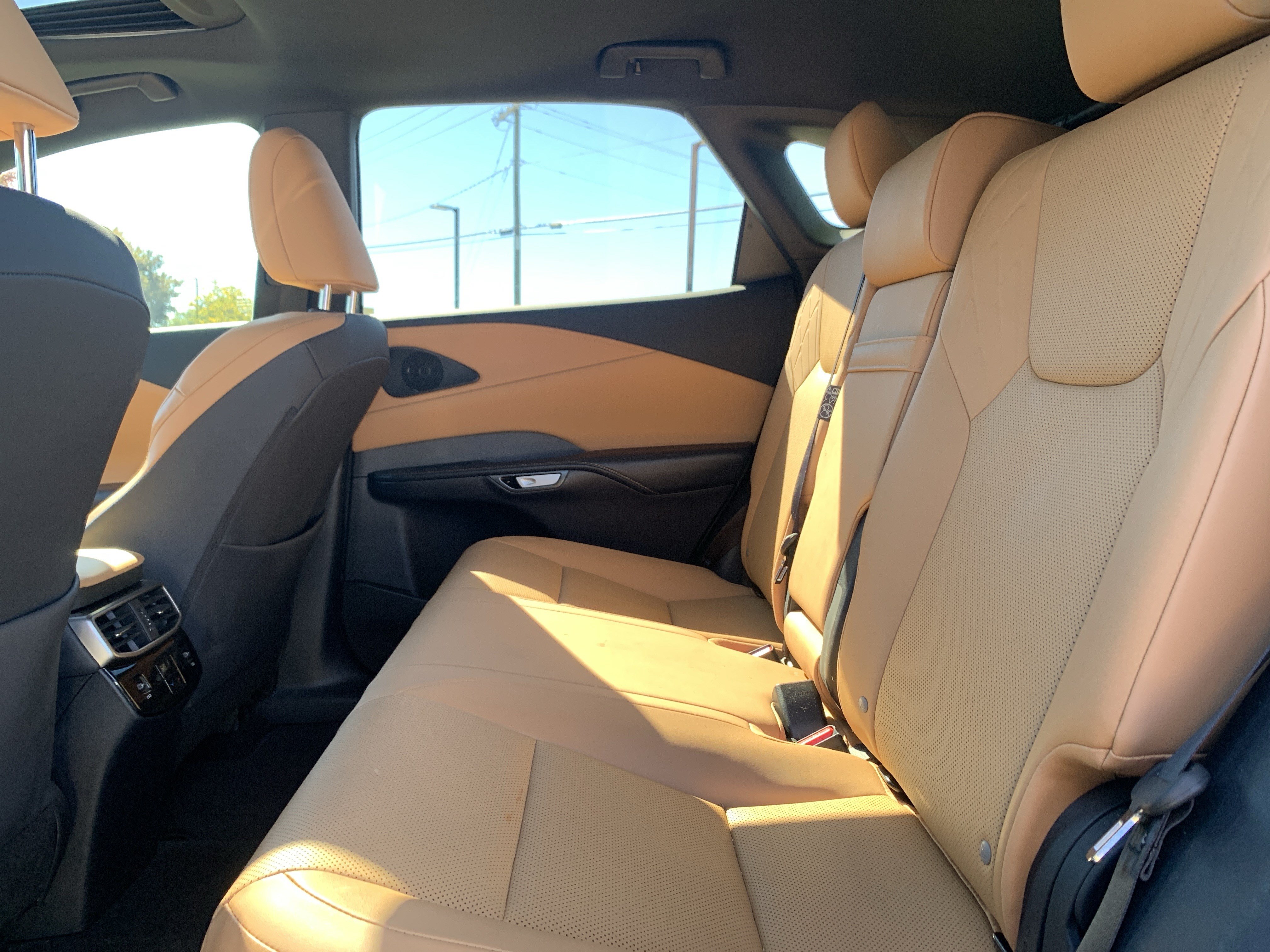 Used 2024 Lexus RX 350 Premium w/ Cold Area Package FWD image 32