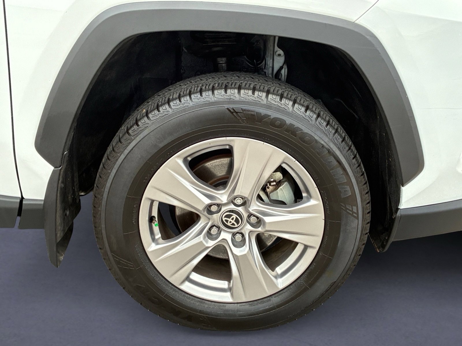 Used 2023 Toyota RAV4 XLE FWD image 9