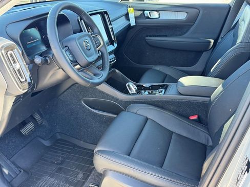 New 2026 Volvo XC40 B5 Plus w/ Protection Package Premier image 17