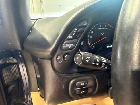 Used 1999 Chevrolet Corvette Convertible w/ Memory Pkg RWD image 13