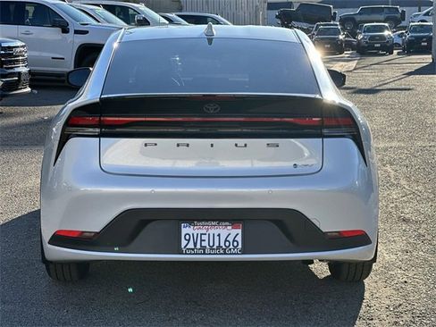 Used 2025 Toyota Prius LE image 5
