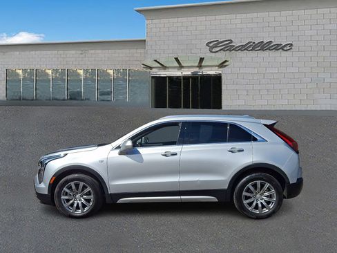 Used 2019 Cadillac XT4 Premium Luxury w/ Cold Weather Package AWD/4WD image 7